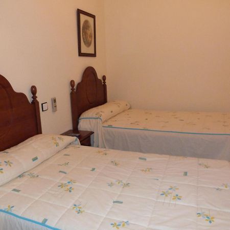 Hostal Restaurante Las Canteras Pedrera Kültér fotó